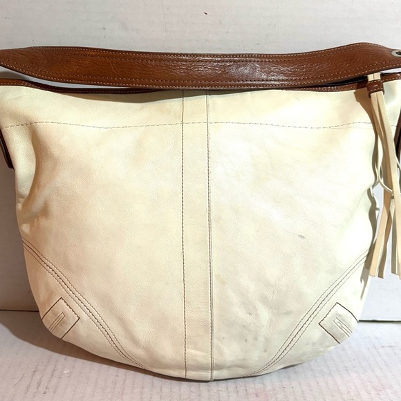 Coach vintage Elegant Cream/ brown Leather Shoulder Bag - Picture 4 of 10